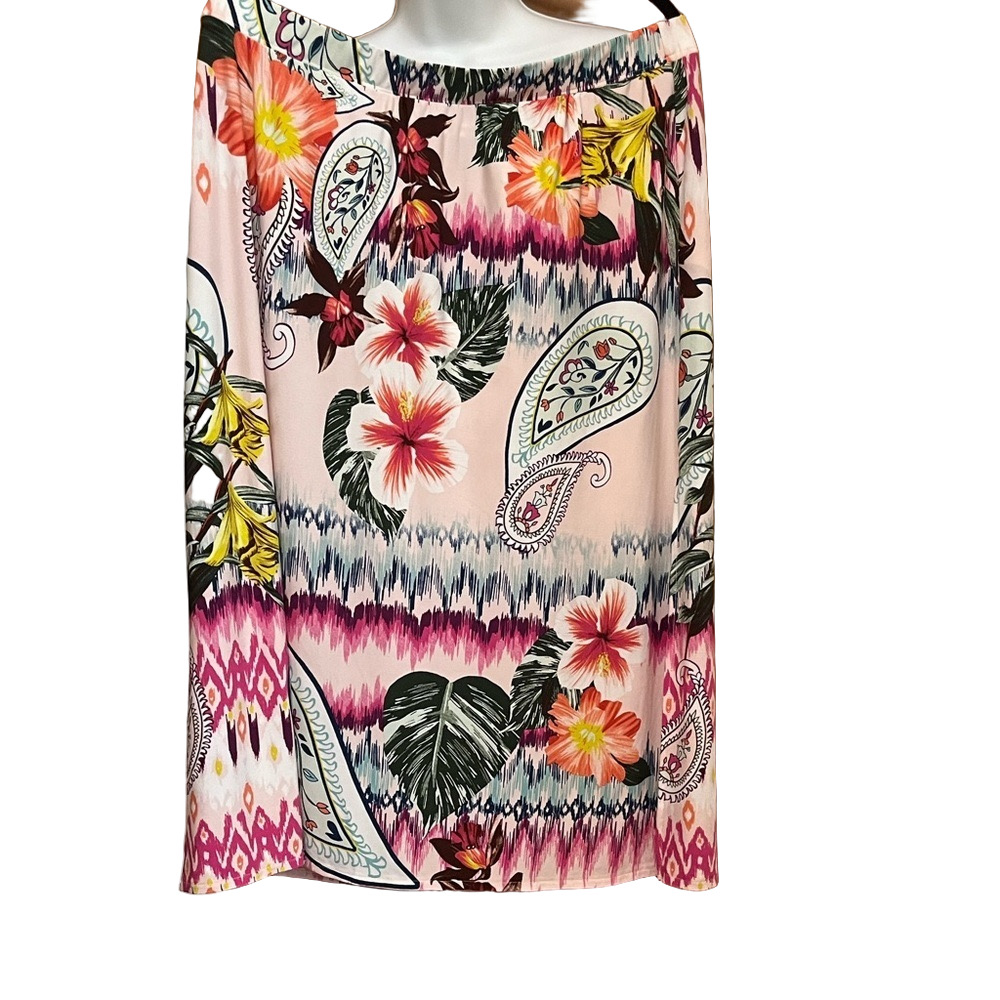 Chicos Multi color women’s Size 2  Skirt.           XO